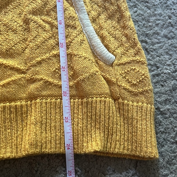 💛 Sparrow 💛 Hooded Sweater - Picture 7 of 11